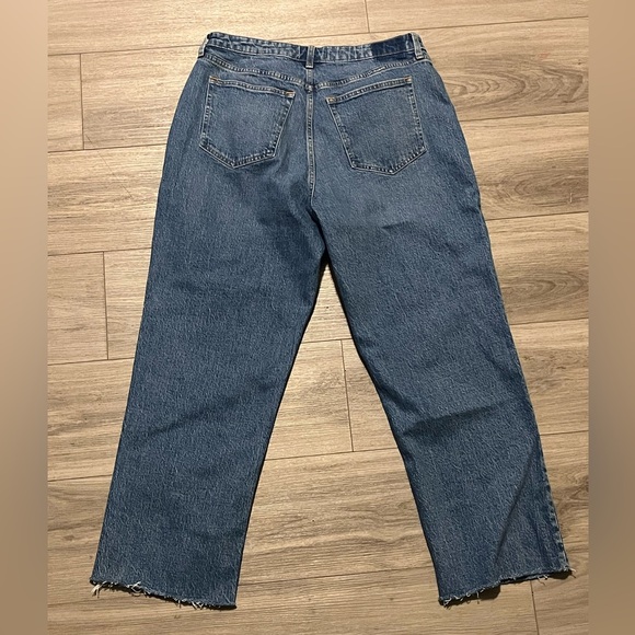 BRAND NEW! Abercrombie & Fitch Curve Love High Rise Vintage Straight Jean - Picture 2 of 6